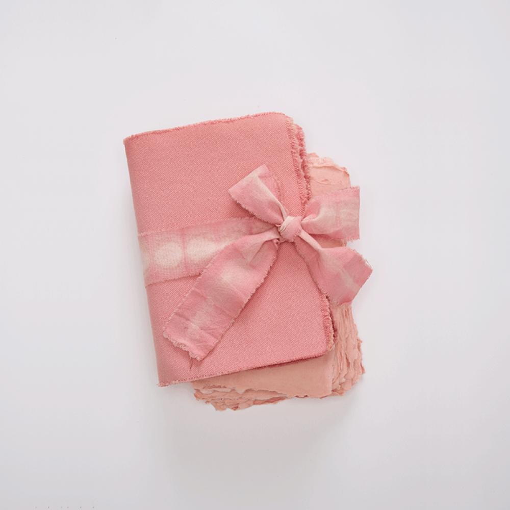 ARTIST'S PAPER BUNDLE